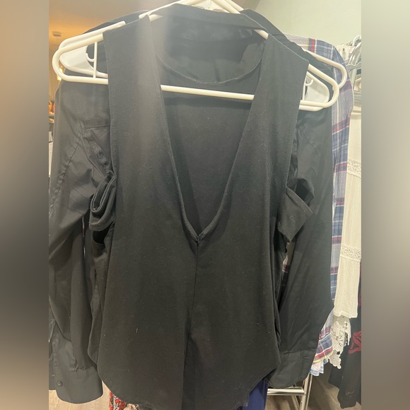 Top - Picture 2 of 3